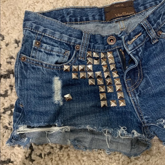Jean shorts Size 2 distressed with studs - Picture 2 of 5